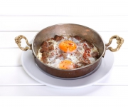 Sahanda Kavurmalı Yumurta